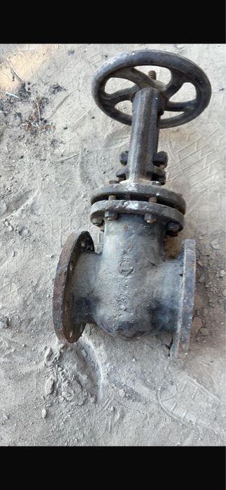 Задвижка чугунная