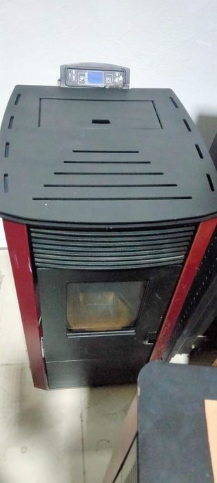 Vând șemineu pe peleți import Italia