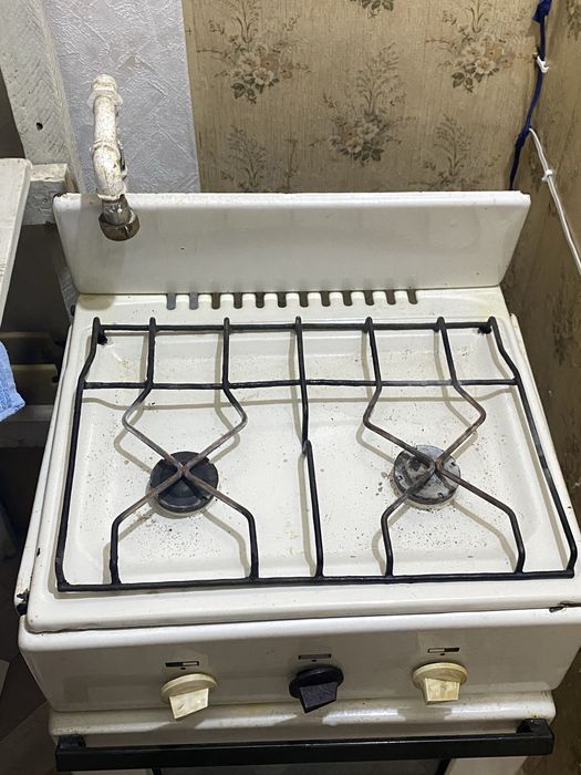 Газовая плита бесплатно для готовки. Рабочая