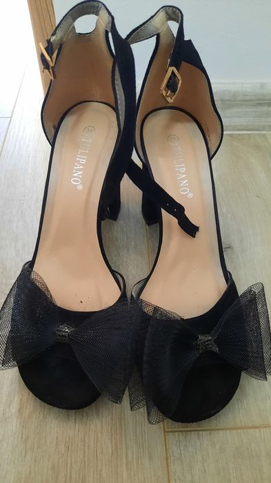 Pantofi negri eleganti