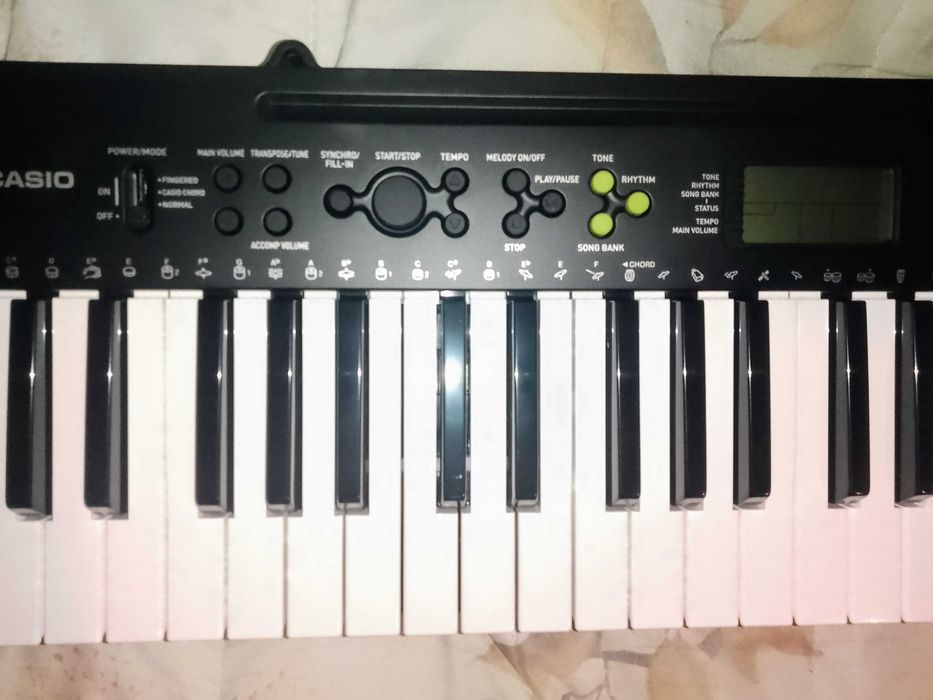 Синтезатор Casio CTK-240 + оригинален адаптор