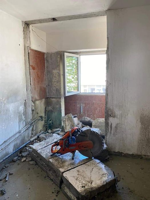 Taiere Pereți ,taiere uși, ferestre Demolari,Taiere beton,gaura hota