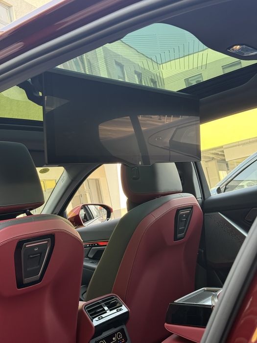 BMW i5 35L v nalichii