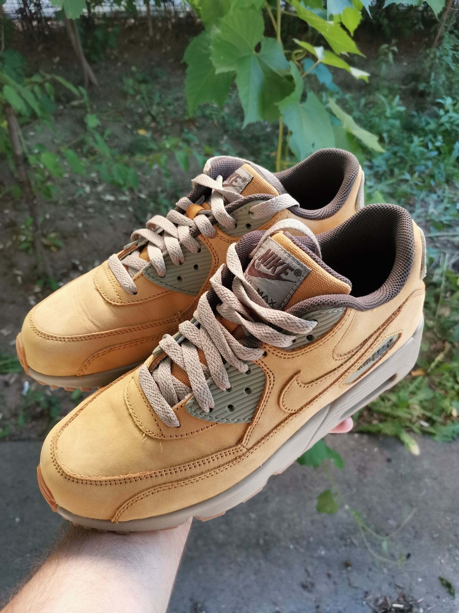 Vând Nike Air Max 90 Winter Wheat Bronze - 39/24,5cm