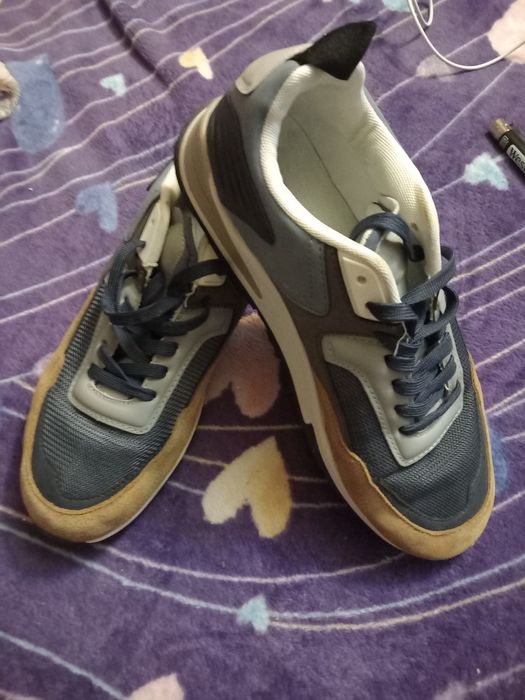 Adidasi în stare foarte buna