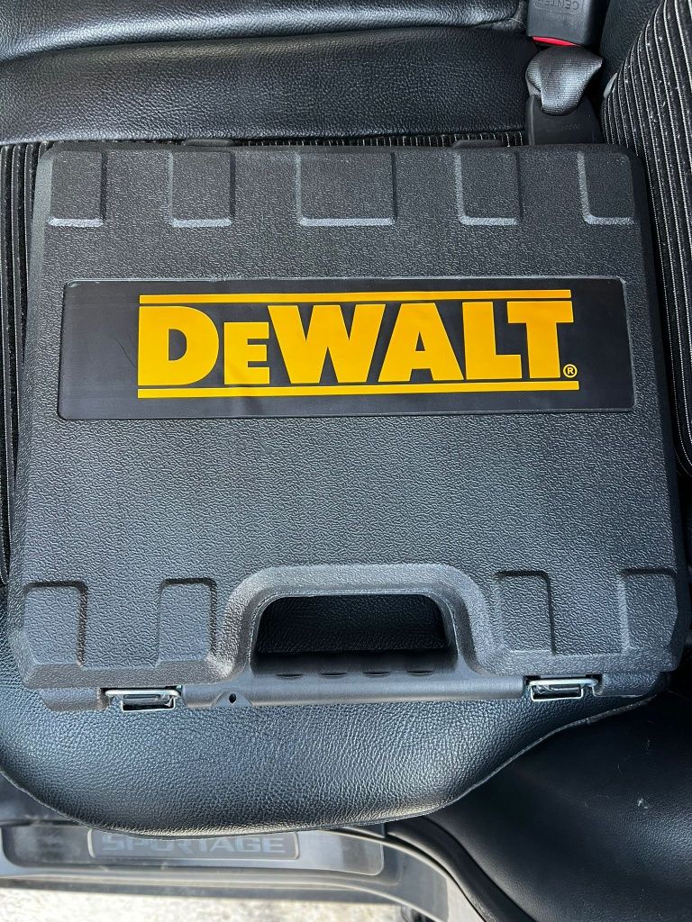 Bormasina noua DeWalt