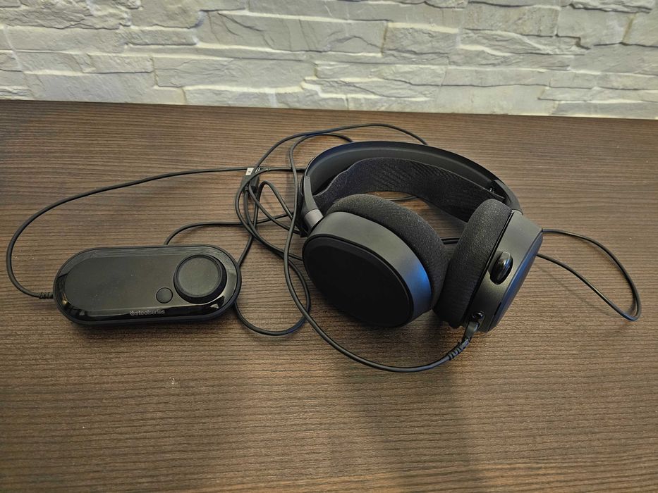 SteelSeries Arctis Pro + GameDAC Wired Gaming Headset