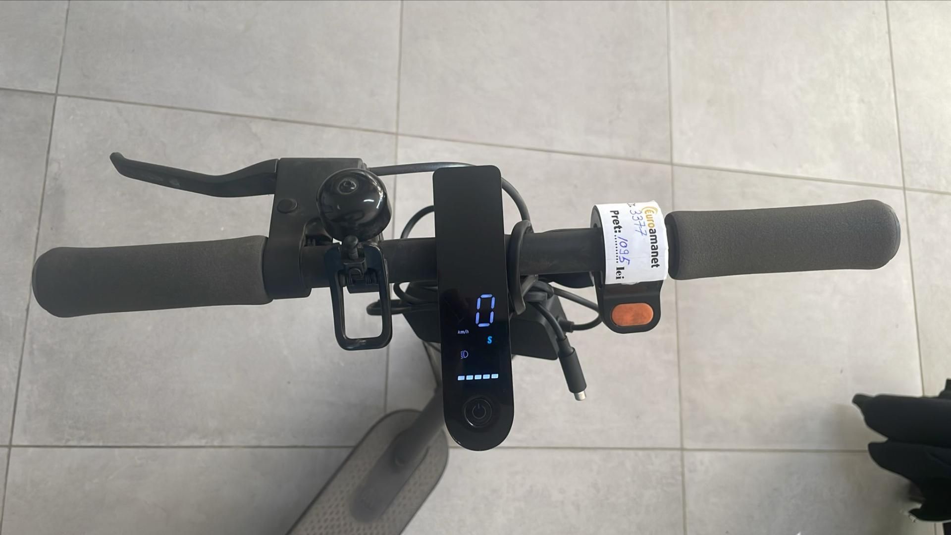 Trotineta electrica Xiaomi Mi Electric Scooter Essential, putere -N2-