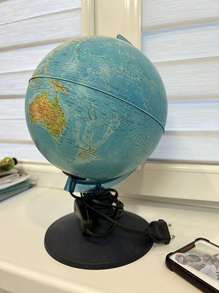 Глобус  географический , карта мира