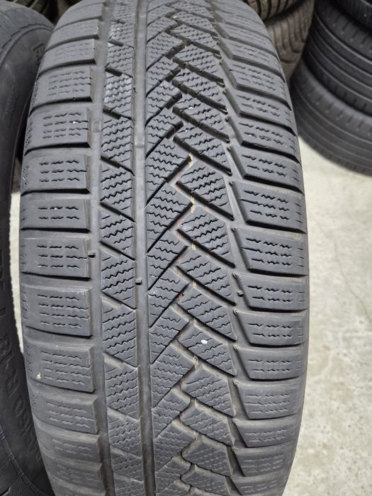 Set 2 anvelope SH iarna Continental 215/60/18 dot 200