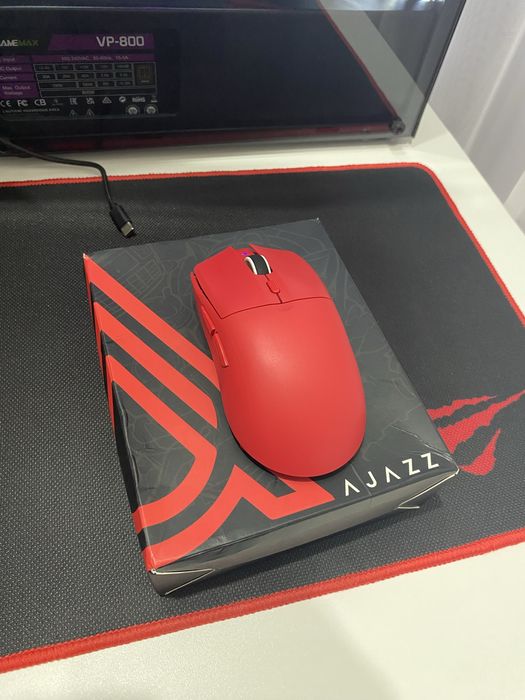 Продам игровую беспроводную мышь