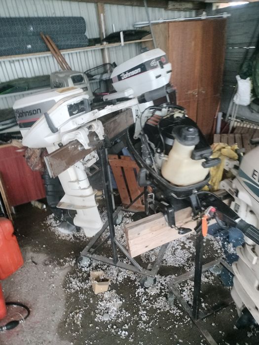 Vând motor barca suzuki