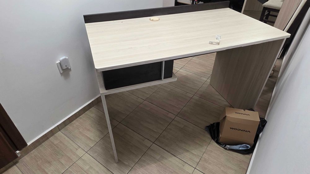 Подарявам бюро - подходящо, както за работа така и за забавление