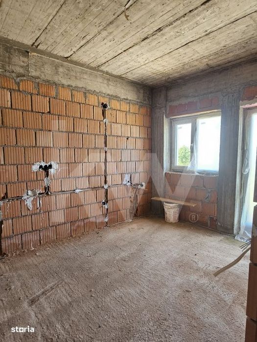 Apartament de 4 camere pe doua niveluri – Turnisor