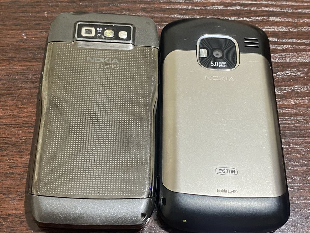 Nokia e71 и Nokia E5