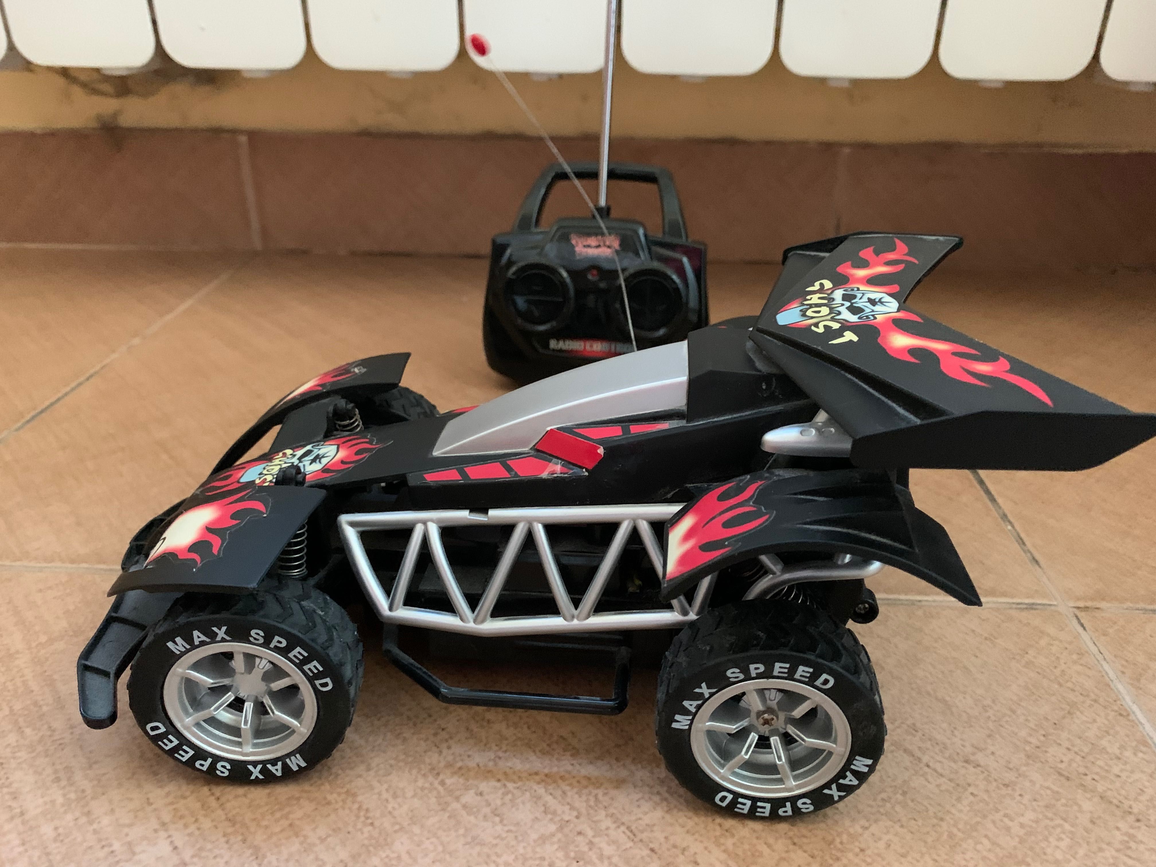 Кола с дистанционно управление Monster Buggies