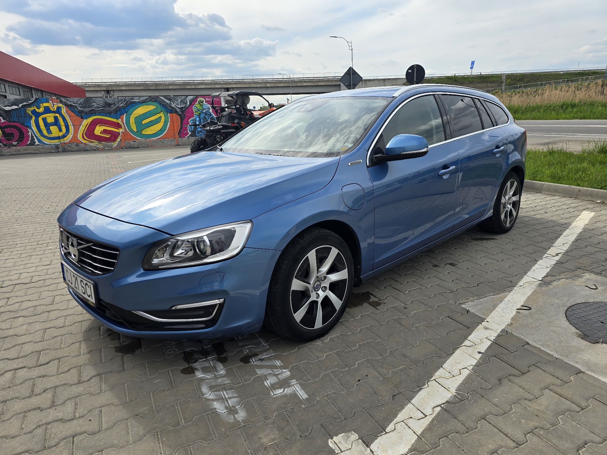 Volvo V60 D6 Plug-in-Hybrid AWD 2013