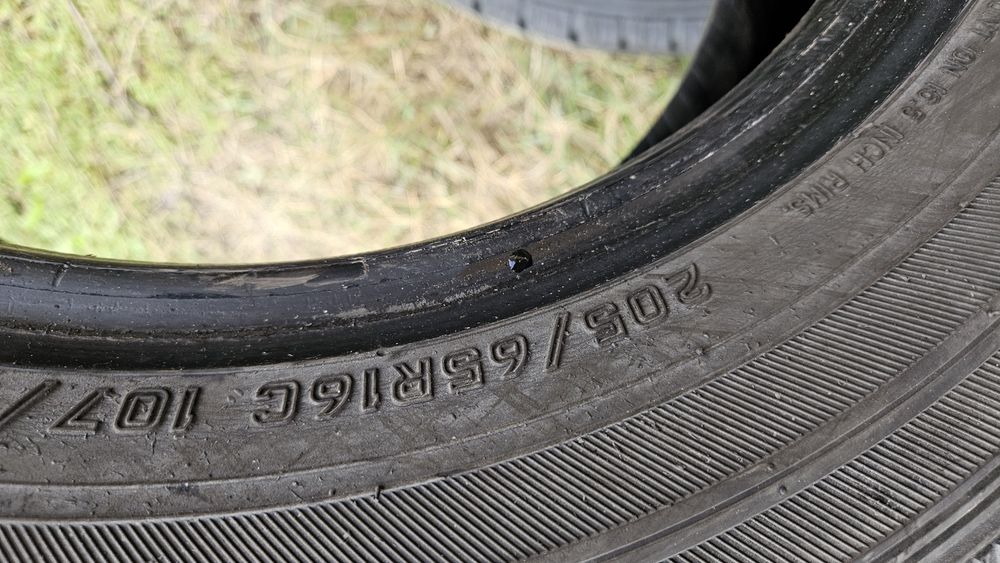 2бр гуми 205 65 16С фалкен дот 20