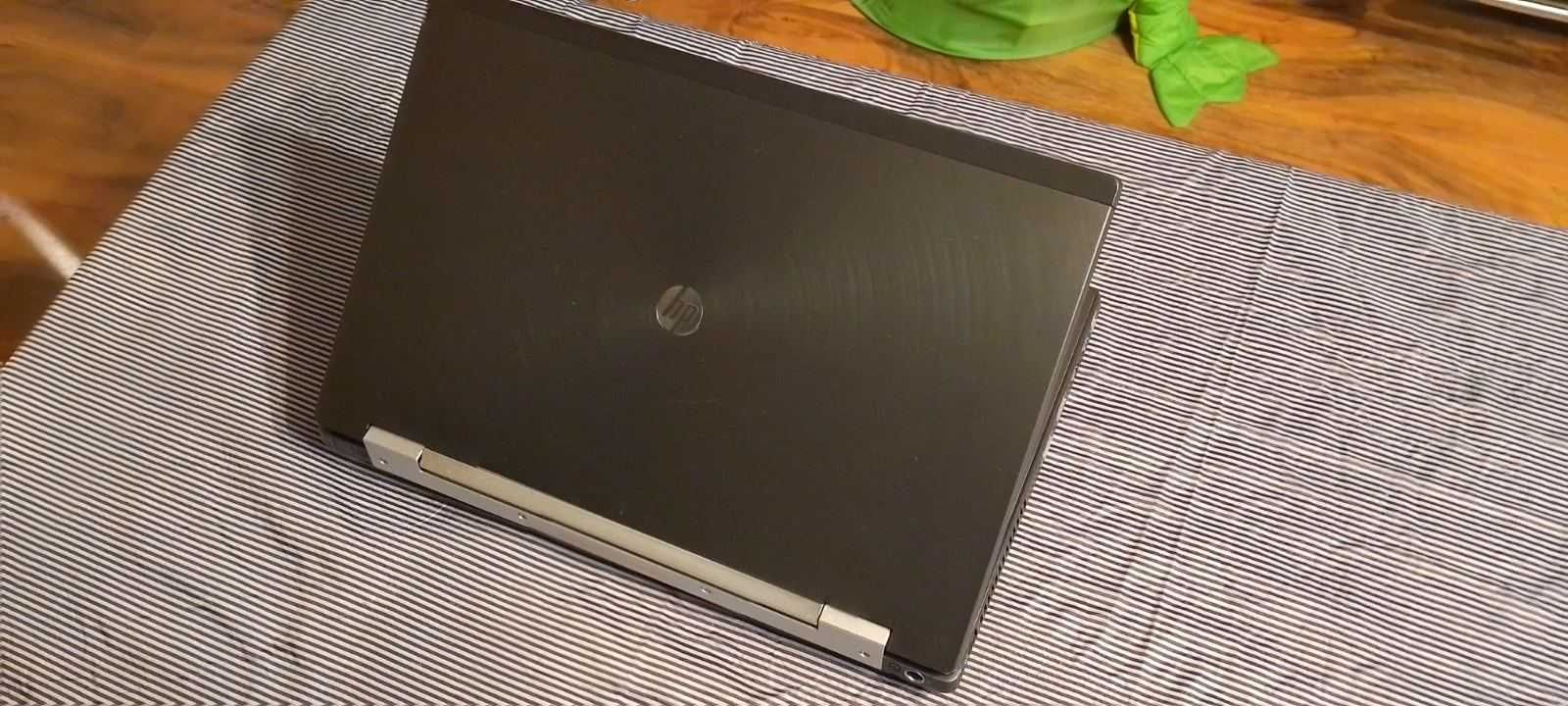 Лаптоп HP EliteBook 8560w