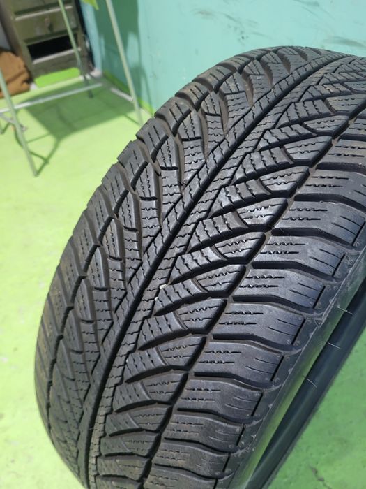 1 бр зимна 245/45/18 Goodyear Runflatt