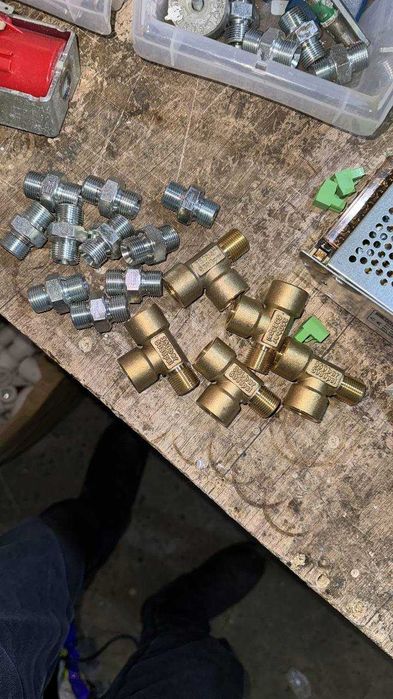 Переходник M22x1,5наружный(штуцер)- 1/4 внутренний(штуцер) латунь