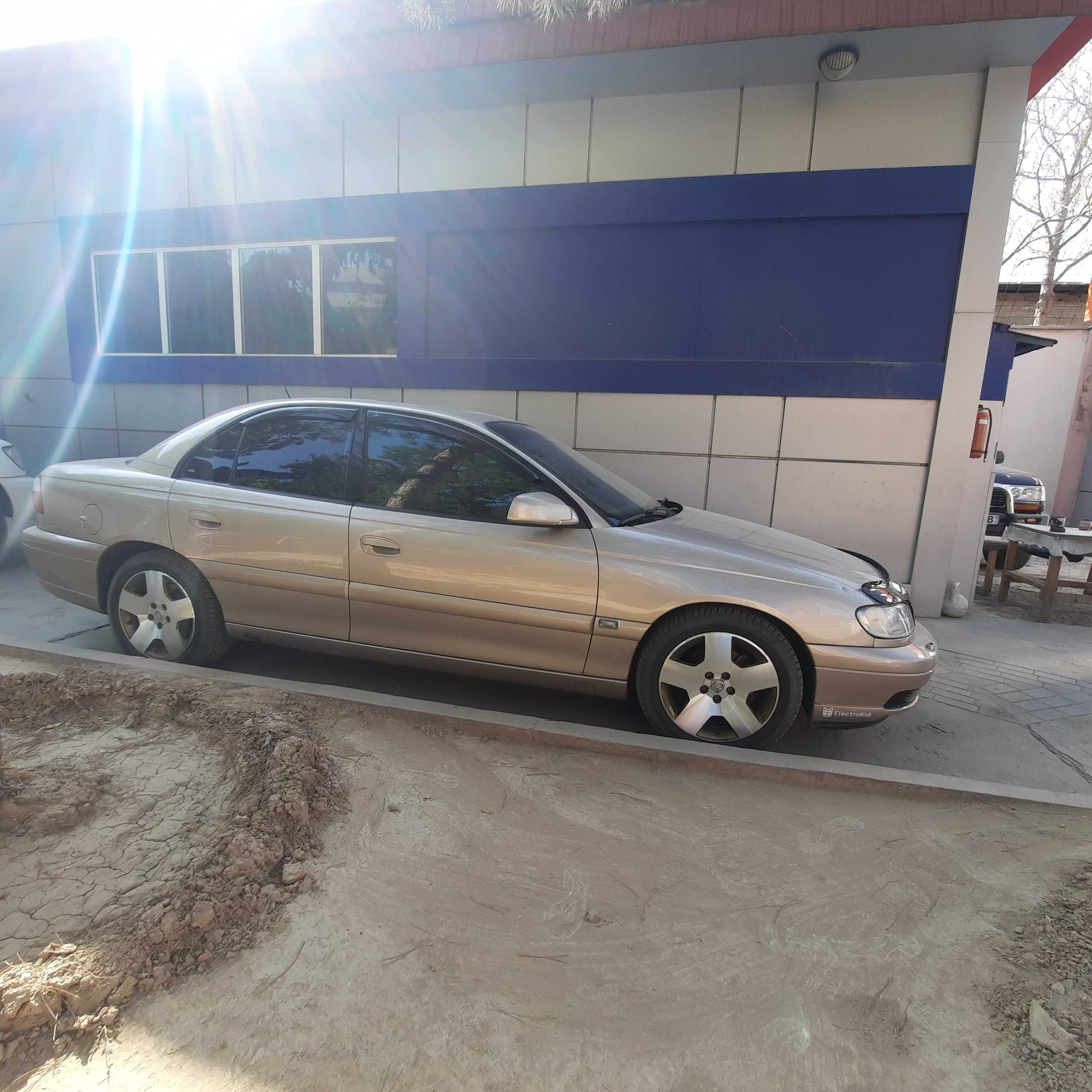 Opel Omega B, 3.0 2000г.