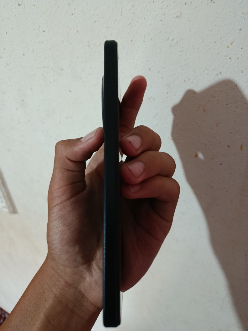 Redmi A3 telefoni srochno sotiladi