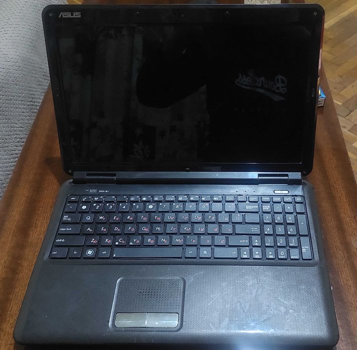 Два лаптопа+ едно зарядно