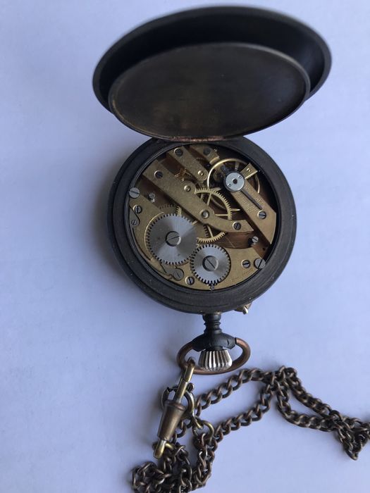 Часы антиквариат. Примерно19 век. Производство Швецарии.
