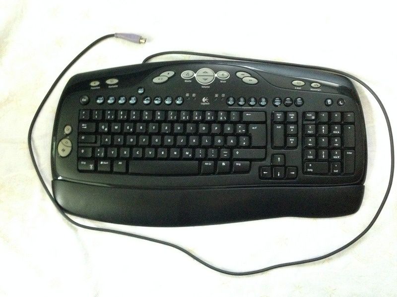 tastatura logitech multimedia + mouse- PS2