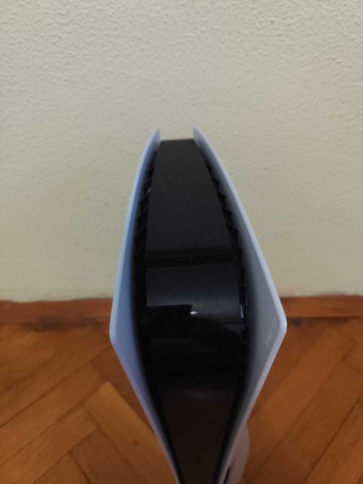Playstation 5 Disc Edition КАТО НОВ !!!