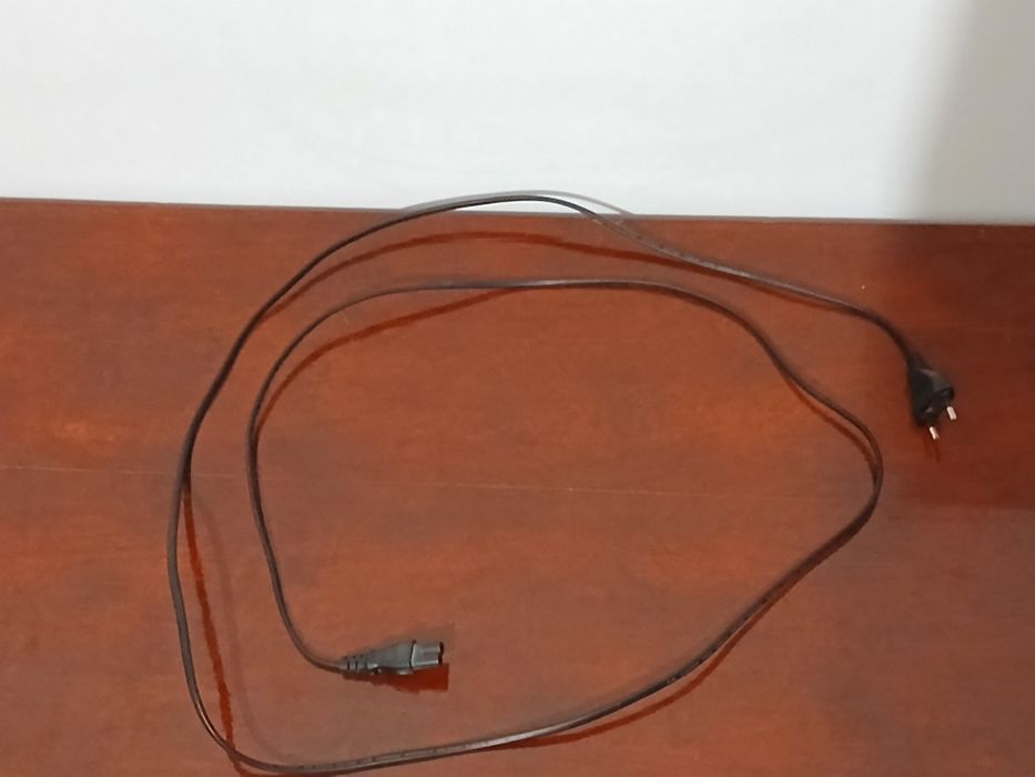 Vând ps3 cu o manetă