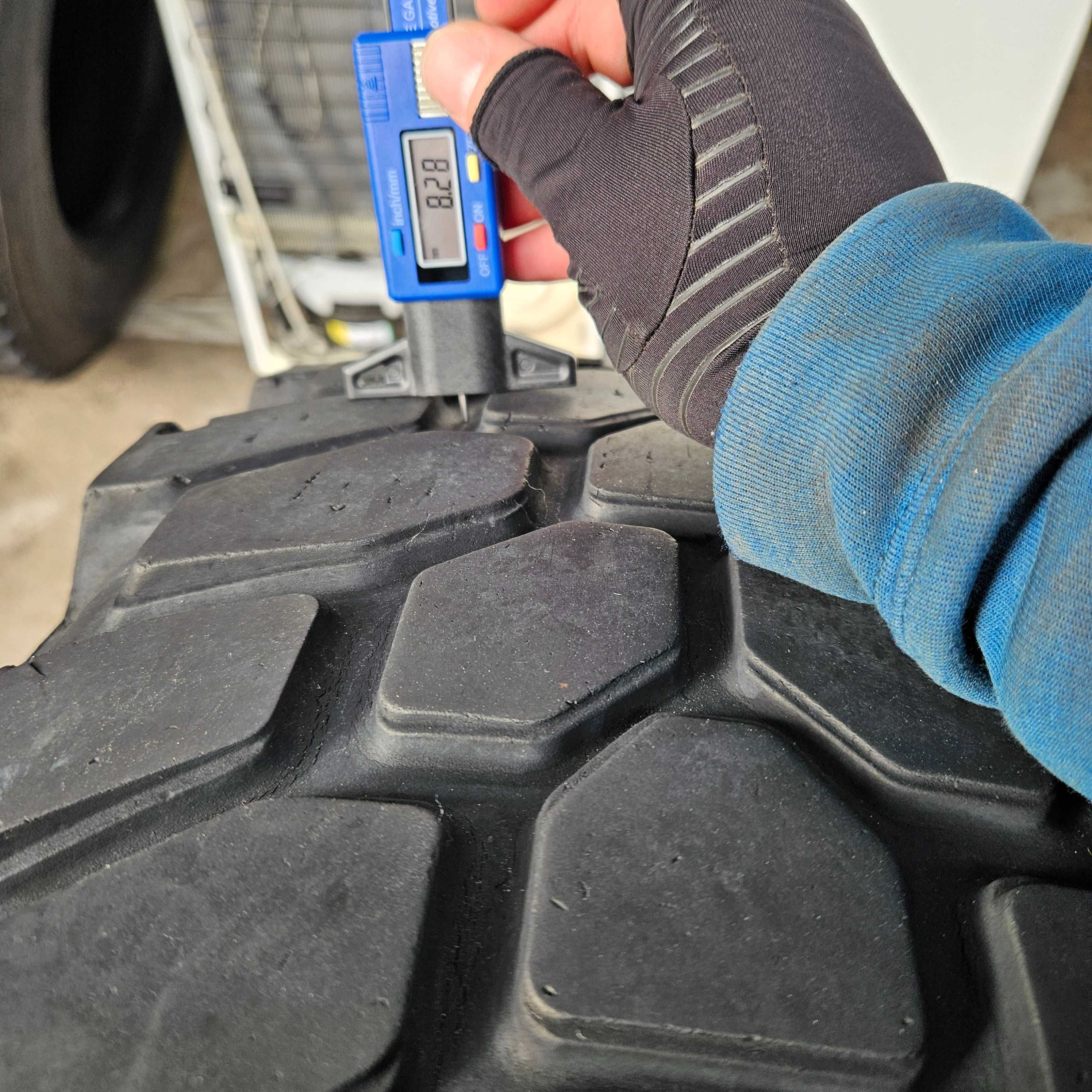 2 тежкотоварни гуми 12.5R20 (335/80R20) Dunlop SP PG8 MPT 147K Germany