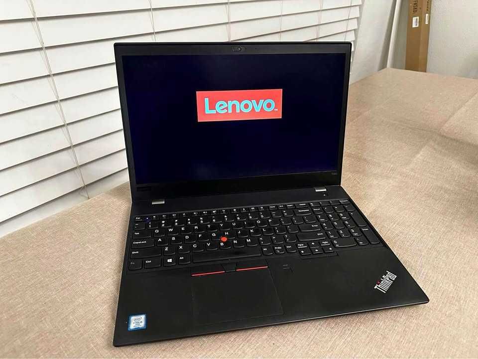 UltraBook Lenovo ThinkPad Tseries Intel Core i5 8365u 8GB SSD 256 Gara