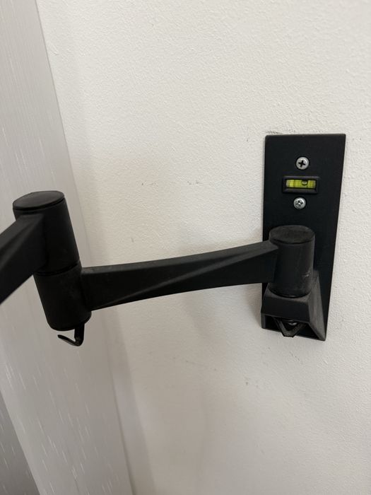 Suport tv cu brat mobil Vesa 7,5 sau 10 cm