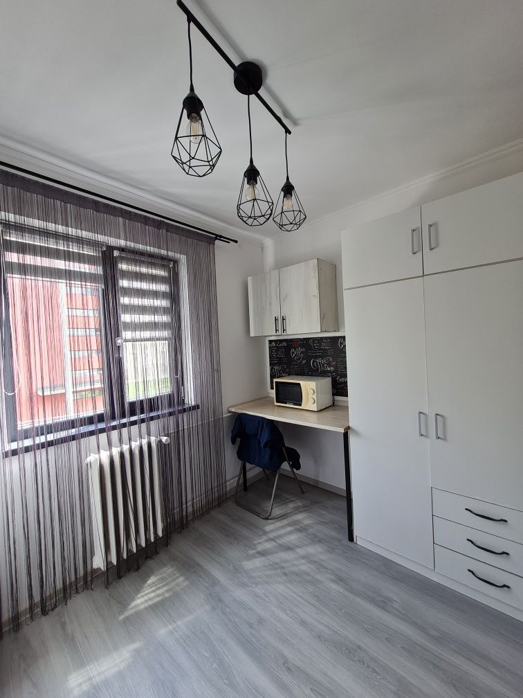 Persoana fizica, vand garsoniera pe str Lacramioarelor, et