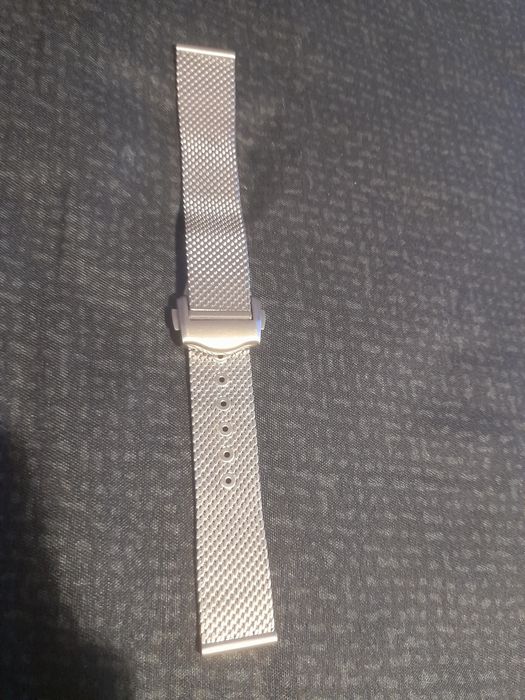 Меш верига чисто нова