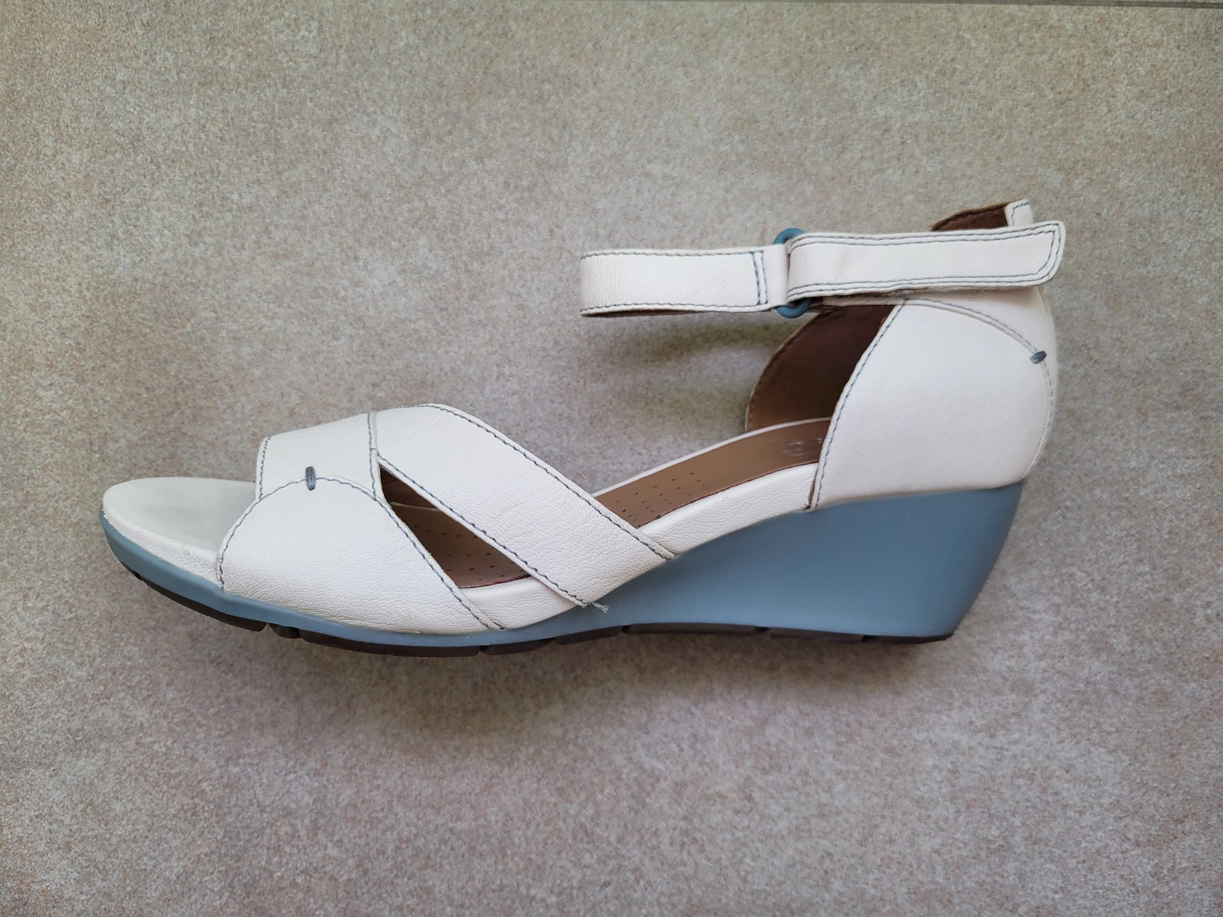 Сандали Kurt Geiger и Clarks с подарък на ТОП цена