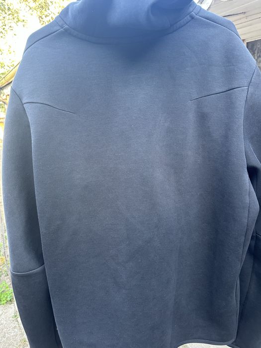 Vând Hanorac Nike Tech