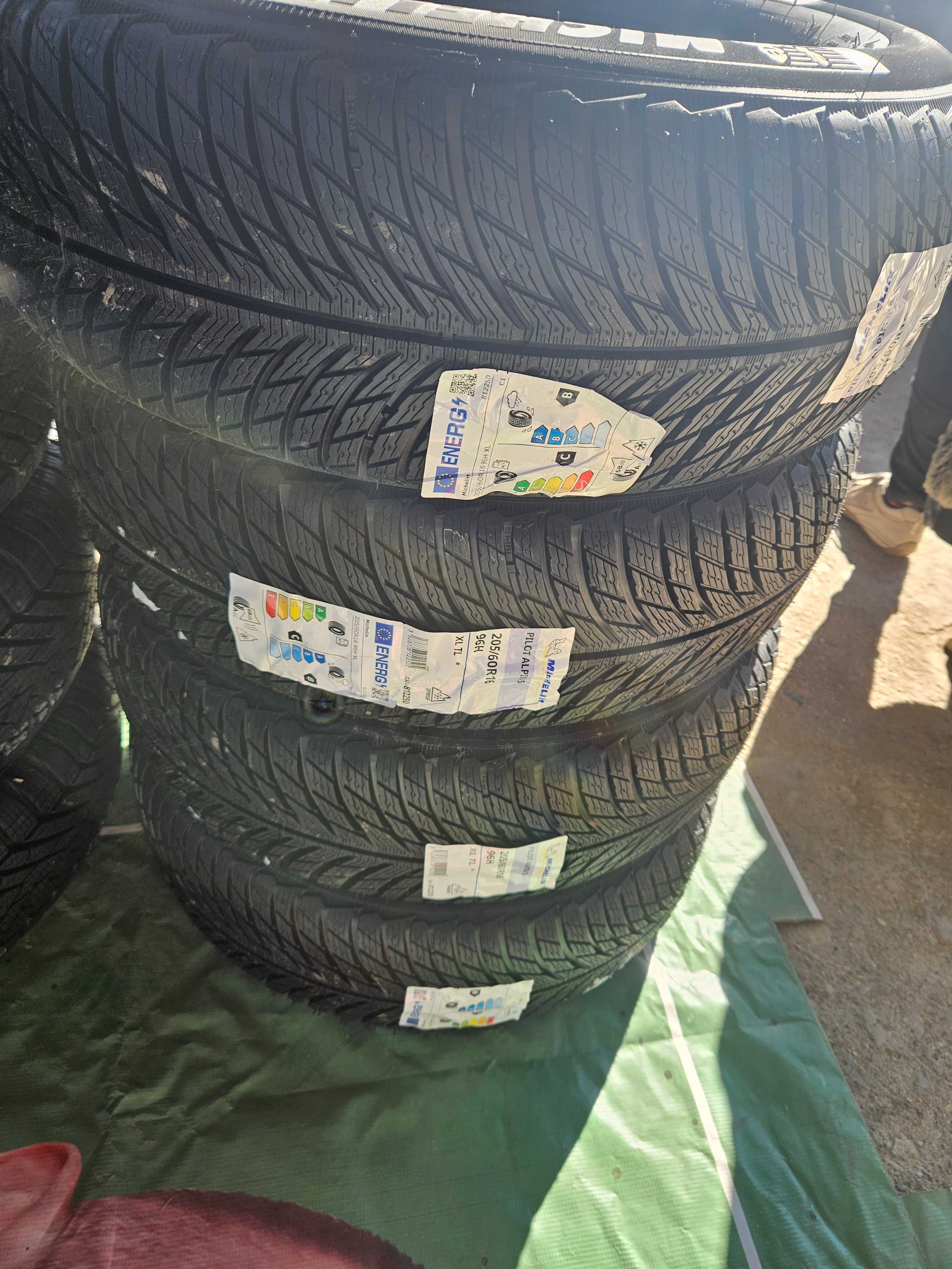 4 Нови зимни гуми 205/60 R16 Michelin Pilot Alpin5 * XL 96H DOT3424