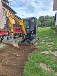 Execut excavații cu miniexcavatorul și transport basculabil