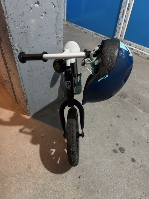 Bicicleta fara pedale + cască și sonerie