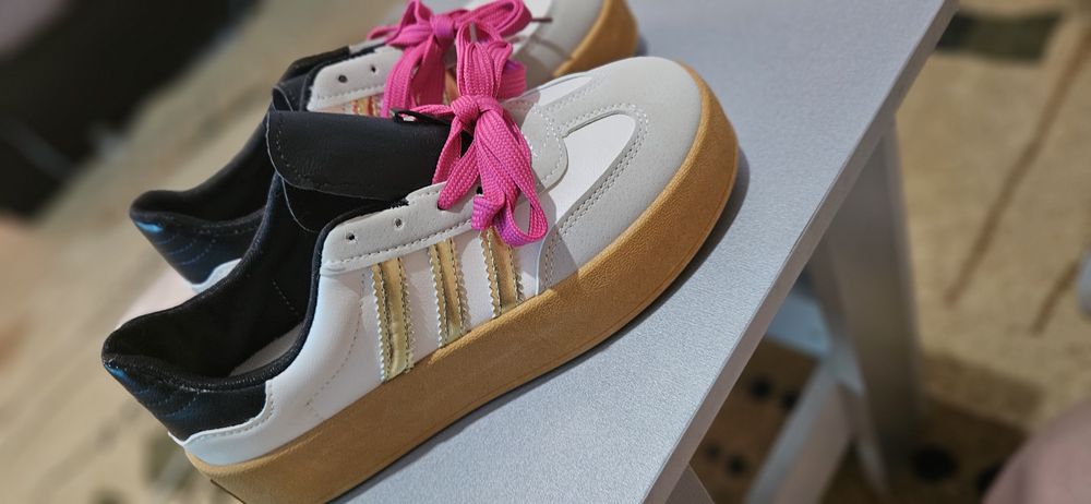 Продам новые кросовки