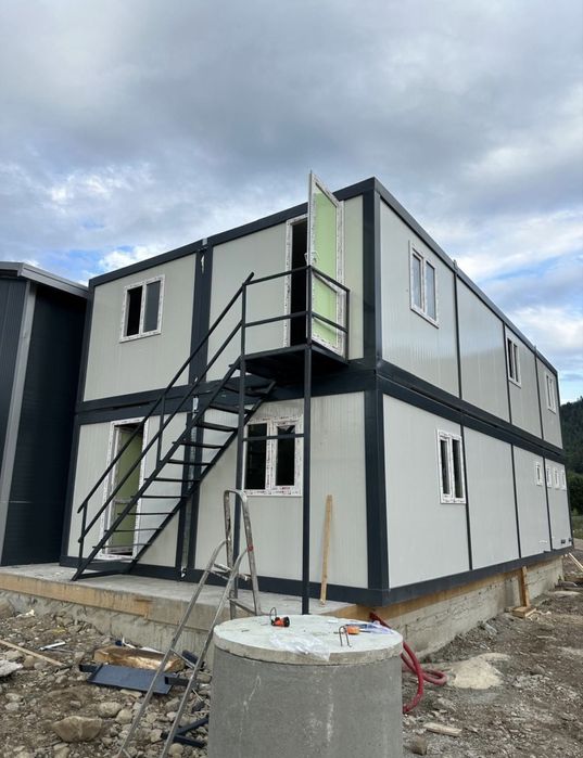 Containere modular: Soluții pentru Case, Birouri și Spații Comerciale”