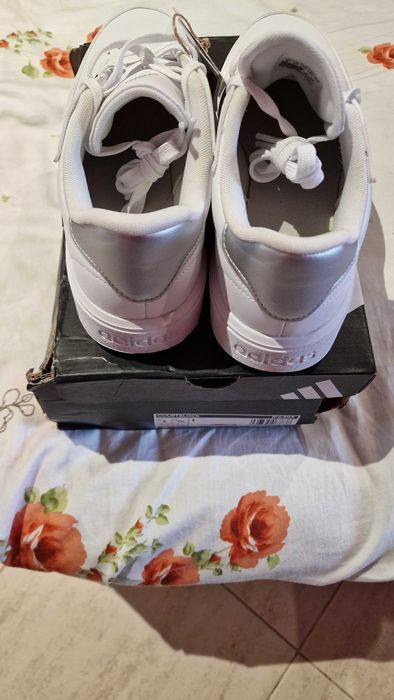 Adiddas Courtblock 41.5 "