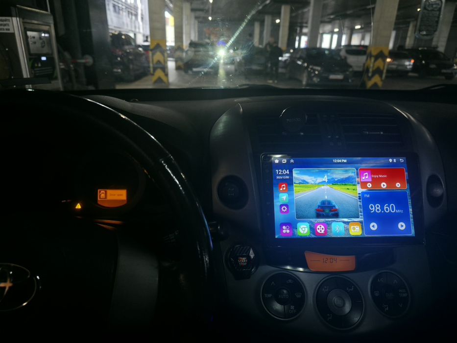 Продавам Toyota rav 4