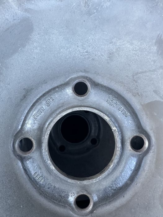 16,4х108 железни с нови зимни гуми 215/55/16 Sunny WinterMax A1 XL