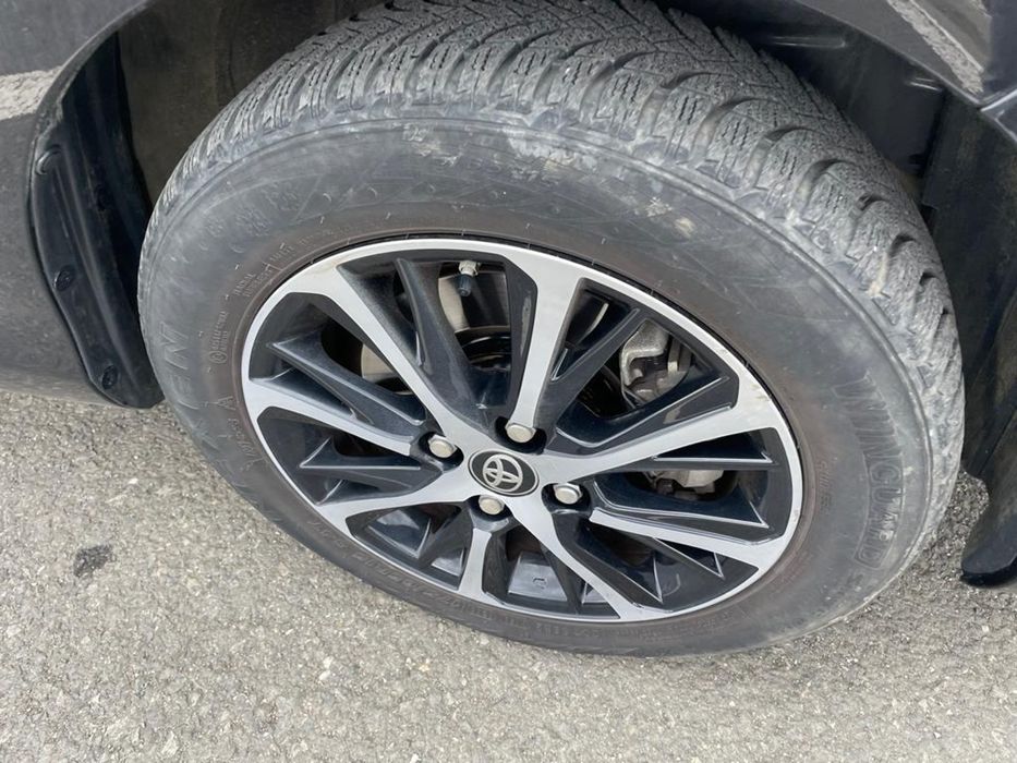 Toyota yaris hibrid 2020