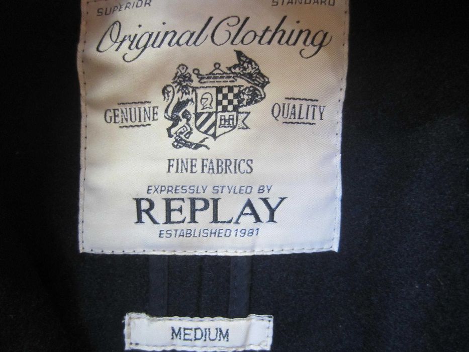 Jacheta barbati Replay,masura M,fermoar si 4nasturi,stare f.buna.