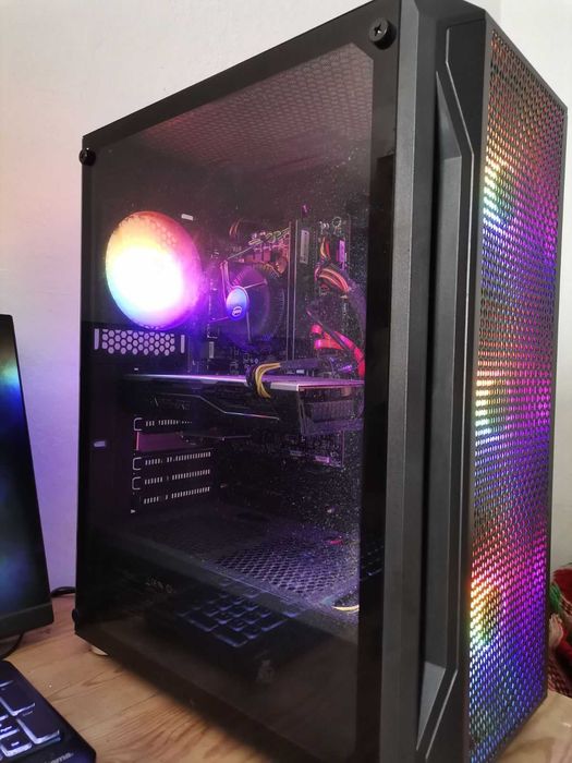 Настолен компютър, подходящ за гейминг